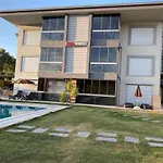 Apartment Easy Stay Mia Suites